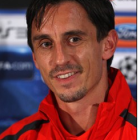 Neville planea retirarse del futbol Neville planea retirarse del futbol