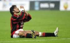 Gattuso podría jugar con Roberto Carlos