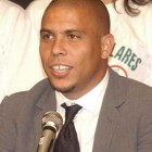 Ronaldo representaría a Kaká Ronaldo representaría a Kaká