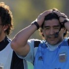MARADONA | Sale en defensa de Tévez
