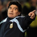 MARADONA | La agarra contra Neymar