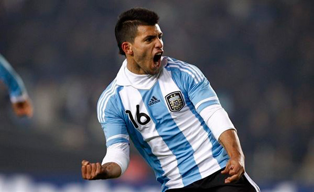 Kun Agüero sigue esperando la llamada del Real Madrid Sigue esperando la llamada...