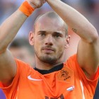 Pellegrini reclama a Sneijder
