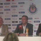 Presentación de Cruyff con Chivas