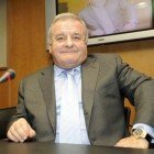 "Préstenme una lana. Te la pago en 75 años"