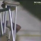 Hinchas arrojan muletas Hinchas arrojan muletas