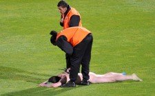 Aficionado desnudo es arrestado tras el juego entre Bordeaux y Lorient