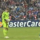 Manuel Neuer cobra penal