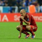 Arjen Robben falla el penal Arjen Robben falla el penal