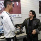 Cristiano Ronaldo y Maradona Maradona pide una estatua para Cristiano