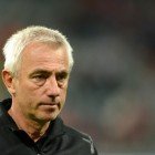 Bert Van Marwijk El DT de Holanda renuncia tras el fracaso en la Euro