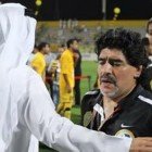 Maradona Maradona no se quiere ir de Al Wasl