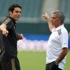 Mou a Kaká, invitación a que se vaya