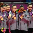 Estados Unidos se lleva el oro en Gimnasia artística Estados Unidos se lleva el oro en Gimnasia artística