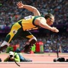 Oscar Pistorius Pistorius, el atleta sin piernas, avanza a semifinales en los 400 metros