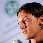 Özil