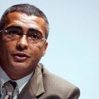 Romario pide a la presidenta intervenir para correr a Menezes