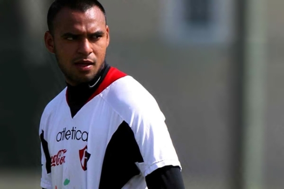 Édgar Pacheco jugará en Azerbaiyán Futbol Sapiens