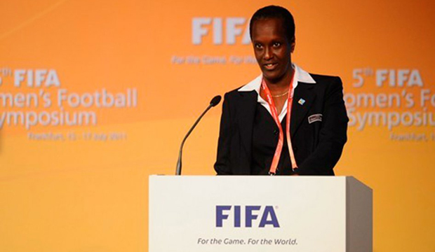 FIFA anuncia a su primera integrante mujer