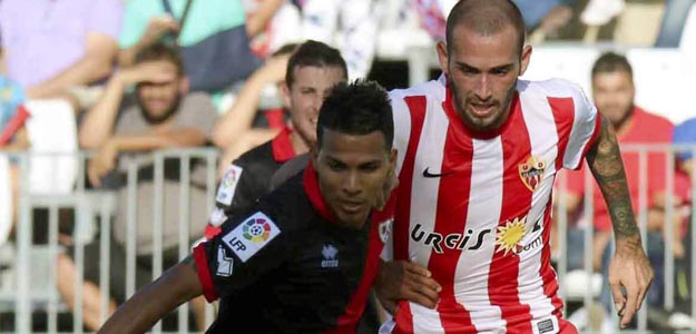 Nery Castillo jugó 75' en victoria de Rayo sobre Almería