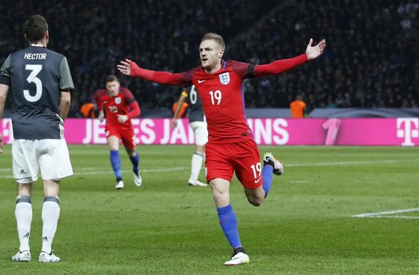 Golazo de Jamie Vardy a Alemania #VINE - Futbol Sapiens