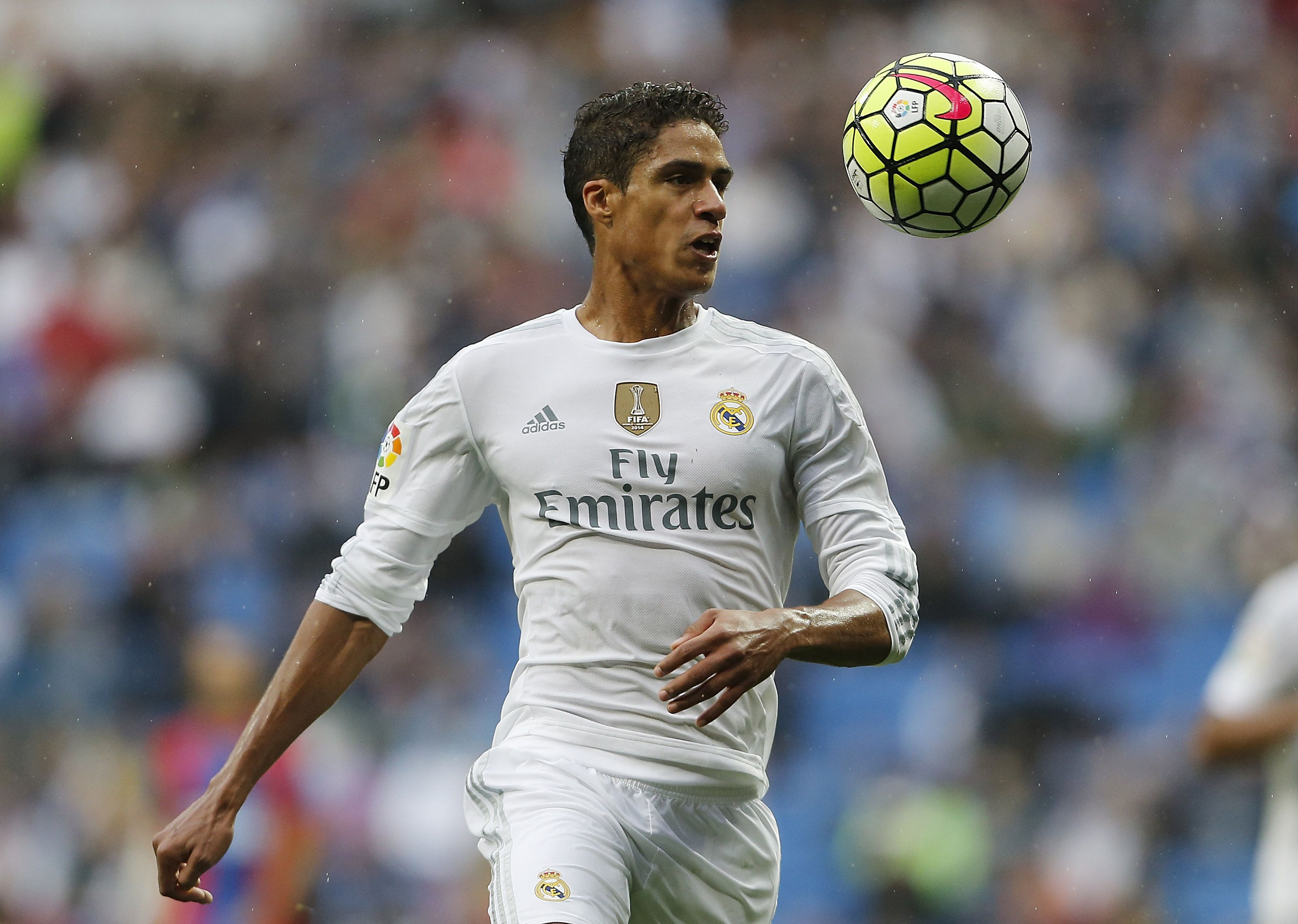 El Real Madrid no contará con Varane ante el Napoli