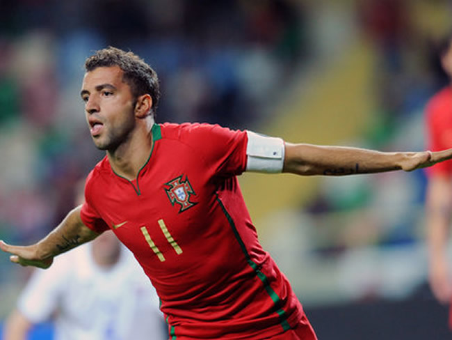 Simao Sabrosa y los 11 peores jugadores con los que compartió