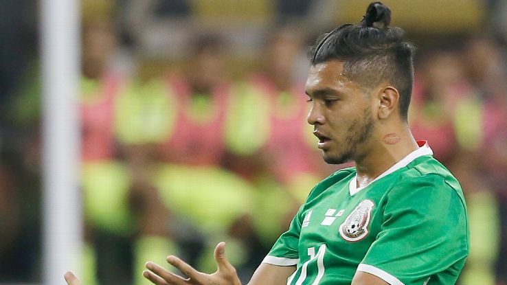 Tecatito Corona : 'Tecatito' Corona piensa en volver a la Liga MX - Futbol ... - El extremo de la selección mexicana tiene más de 8 años jugando en el viejo continente y de darse el traspaso a la ‘viola’ podría jugar en su tercer equipo en europa.