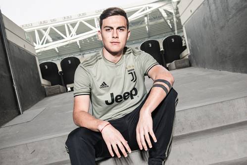 camioneta Desaparecer comentario adidas Football presenta el nuevo uniforme de visitante de la Juventus para  la temporada 2018/19 - Futbol Sapiens