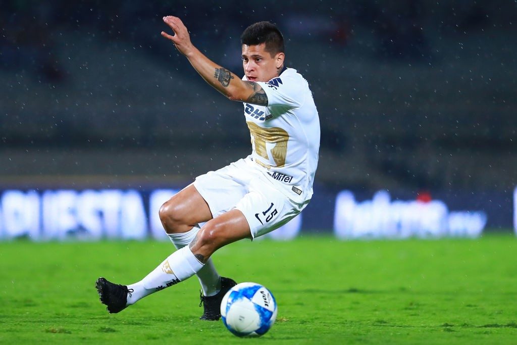 https://www.futbolsapiens.com/wp-content/uploads/2018/09/Juan-Manuel-Iturbe-con-Pumas-UNAM.jpg