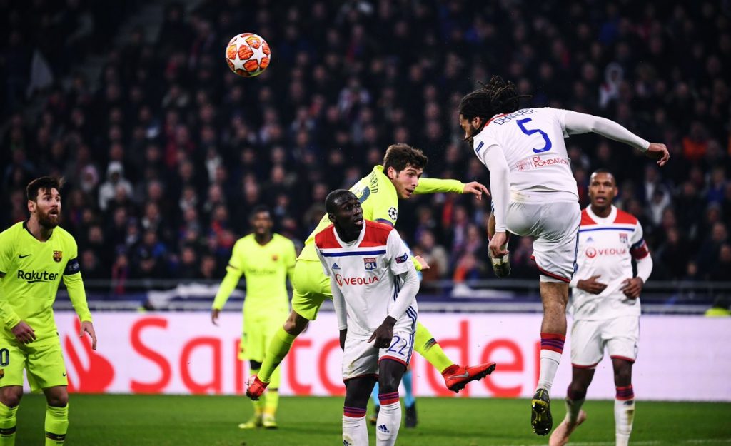 Barcelona se estrella en Lyon y deja la llave abierta