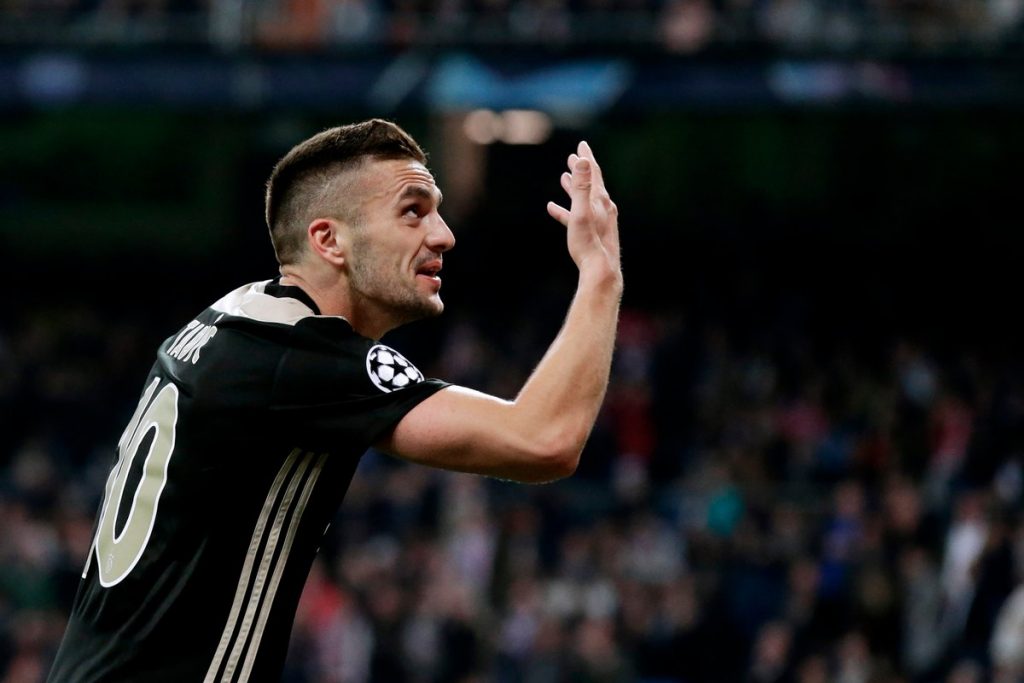 El golazo del Ajax que dejó enmudecido al Bernabéu