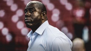 Magic Johnson ocupó la presidencia de los Lakers desde 2017 Magic Johnson ocupó la presidencia de los Lakers desde 2017