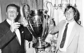 Rinus Michel y Johan Cruyff con la primera Copa de Europa Rinus Michel y Johan Cruyff con la primera Copa de Europa