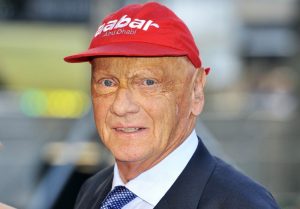 Lauda siguió vinculado al automovilismo y trabajó con Mercedes/ Foto: Twitter Lauda siguió vinculado al automovilismo y trabajó con Mercedes/ Foto: Twitter