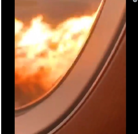 Se incendia avión en Moscú, pasajero toma vídeo desde el interior Se incendia avión en Moscú, pasajero toma vídeo desde el interior