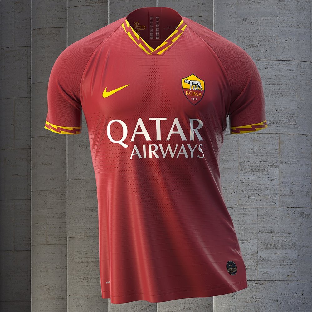 Eléctrica nueva camiseta de la Roma Futbol Sapiens