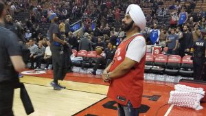 Bhatia no se ha perdido un juego de los Raptors desde su fundación / Foto: NBA.com Bhatia no se ha perdido un juego de los Raptors desde su fundación / Foto: NBA.com
