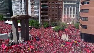 Los aficionados de Liverpool colmaron las calles de Madrid. Los aficionados de Liverpool colmaron las calles de Madrid.