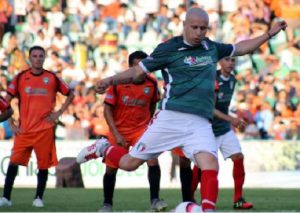 Bautista elogió al ídolo del América/ Foto: Twitter Bautista elogió al ídolo del América/ Foto: Twitter