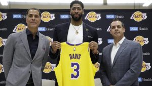 Anthony Davis en su presentación con los Lakers / Foto: vía Twitter Anthony Davis en su presentación con los Lakers / Foto: vía Twitter