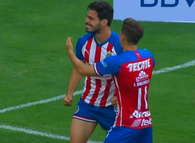 La ley del ex! Así fue el primer gol del 'Pollo' Briseño con las Chivas La ley del ex! Así fue el primer gol del 'Pollo' Briseño con las Chivas