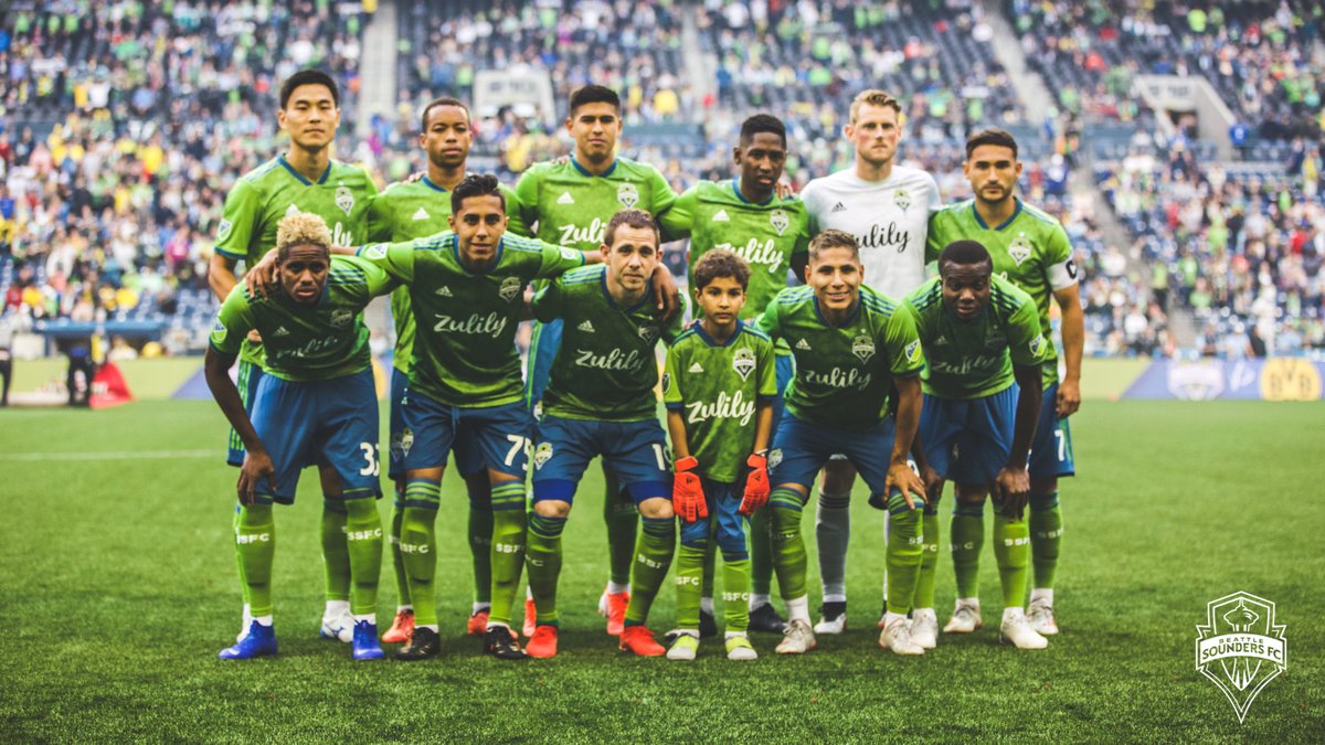 Tremendo gesto del Seattle Sounders con este pequeño Tremendo gesto del Seattle Sounders con este pequeño