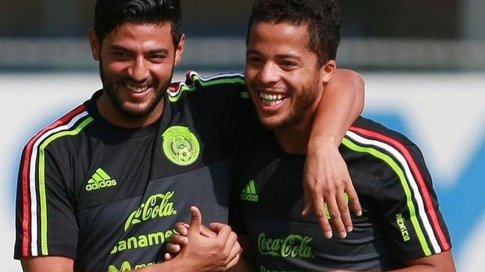 La curiosa invitación de Giovani dos Santos a Carlos Vela - Futbol Sapiens