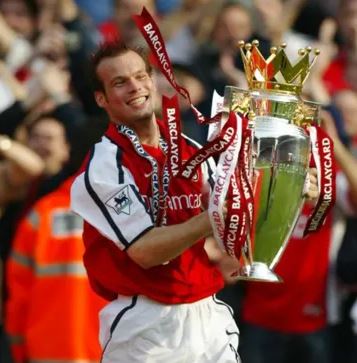 https://www.futbolsapiens.com/wp-content/uploads/2019/11/ljungberg8.jpg