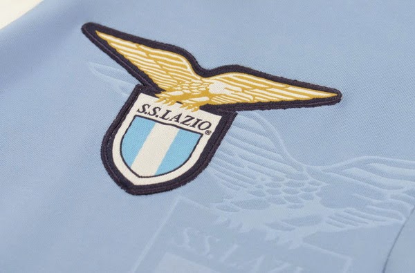 https://www.futbolsapiens.com/wp-content/uploads/2020/01/camiseta_del_Lazio_2014_2015_4.jpg