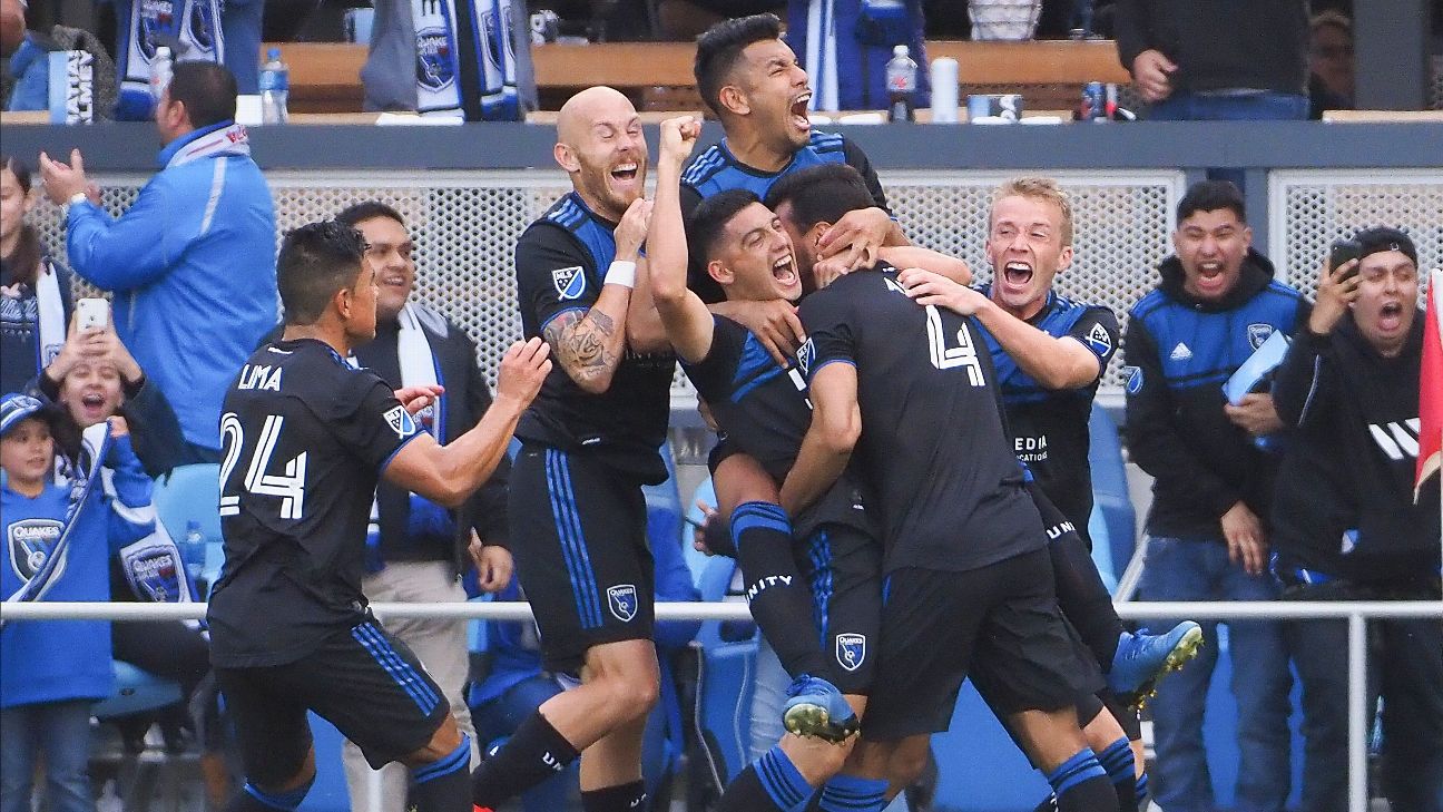 Alanís en su primer partido en MLS