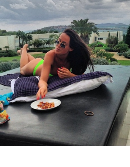 Bonita dedicatoria de Héctor a su mujer, image size:458x587