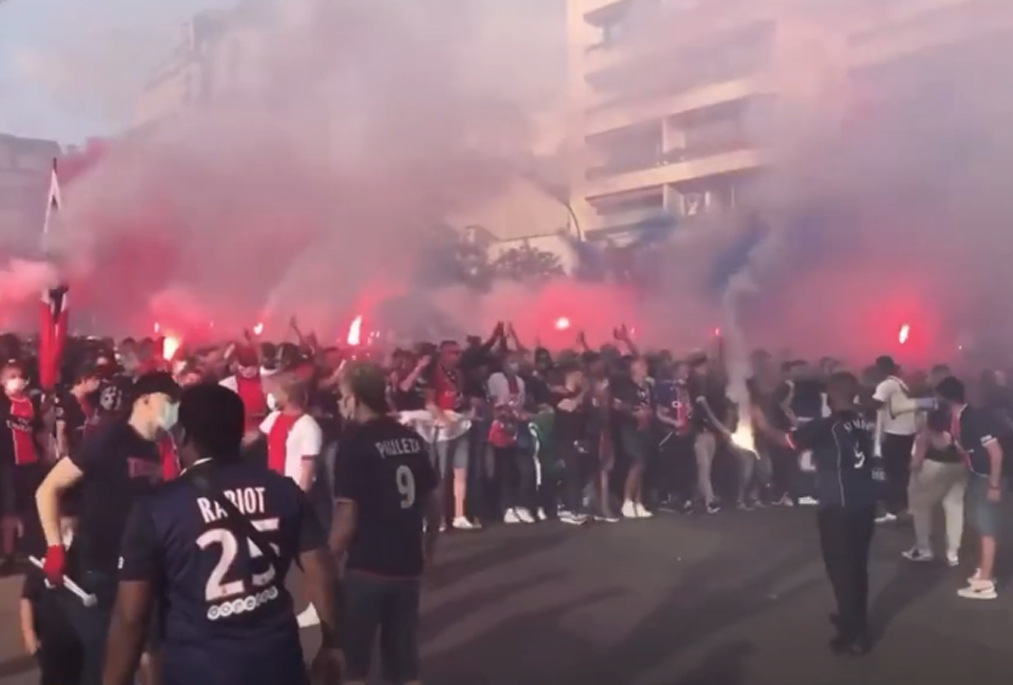 PSG Fans Champions