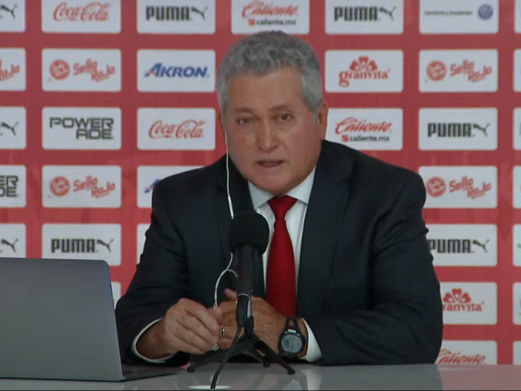 Víctor Manuel Vucetich. Chivas